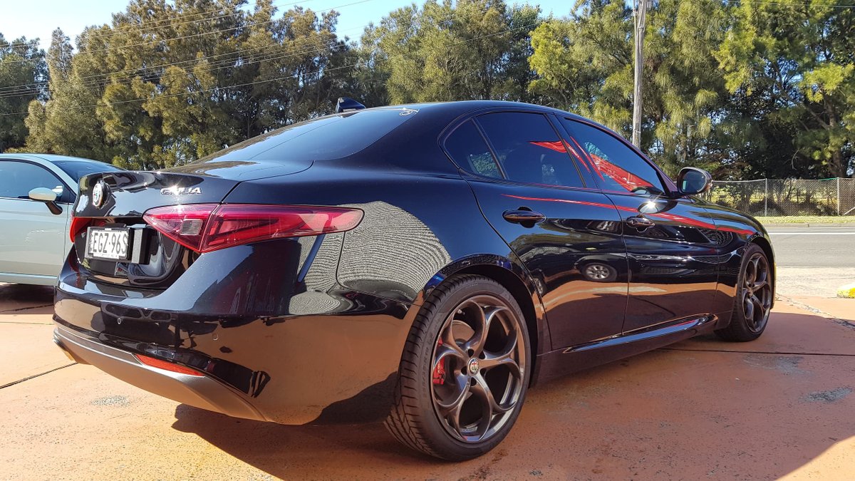 Alfa romeo black