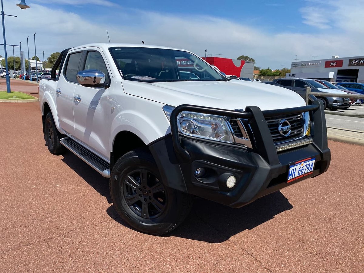 Nissan navara d23