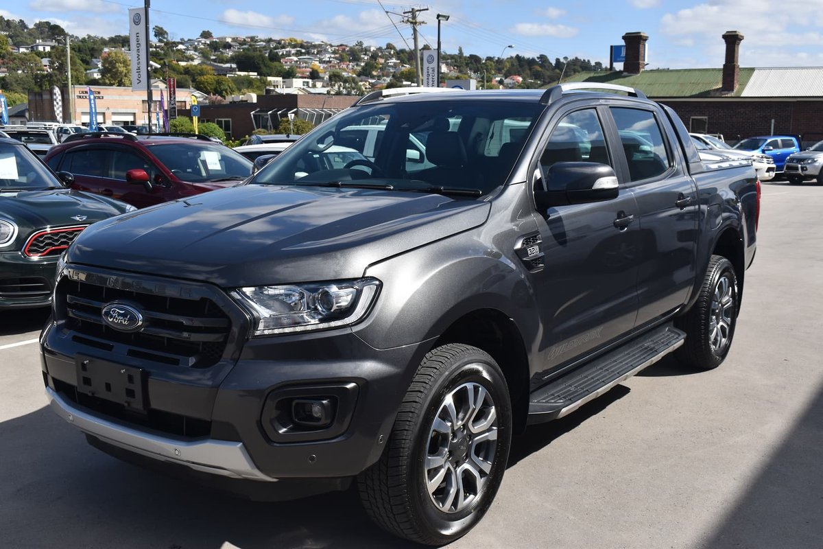 Gris basalte ford