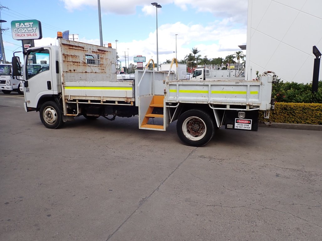 2012-isuzu-nqr-450-for-sale-in-acacia-ridge-east-coast-hyundai-trucks