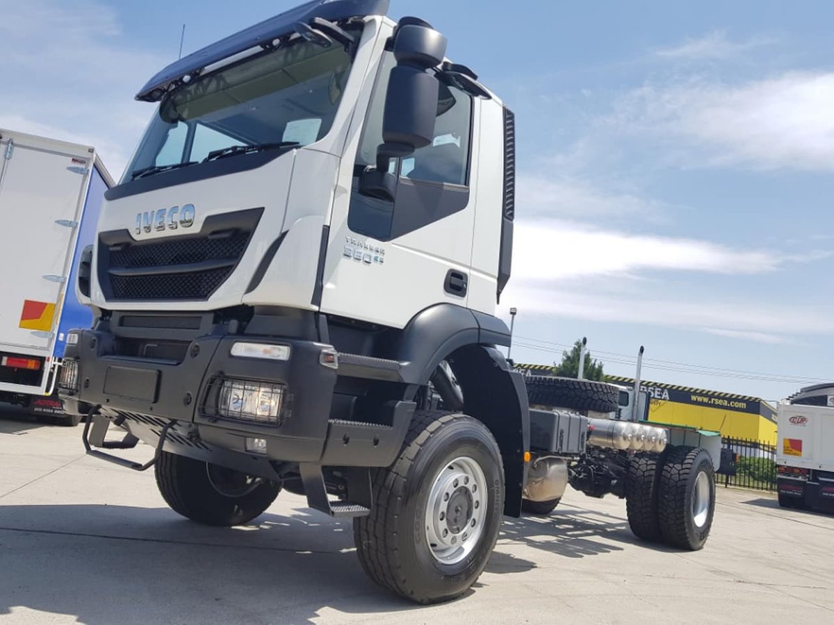 2021 Iveco Trakker 4X4 360HP AMT Suitable For Spreader For Sale in