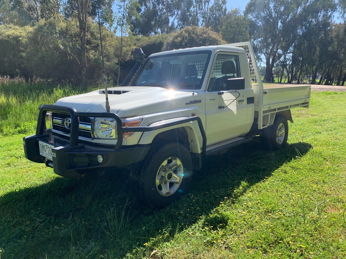 2017 Toyota LC Military LC Military GXL 4.5L T Diesel Manual Single C