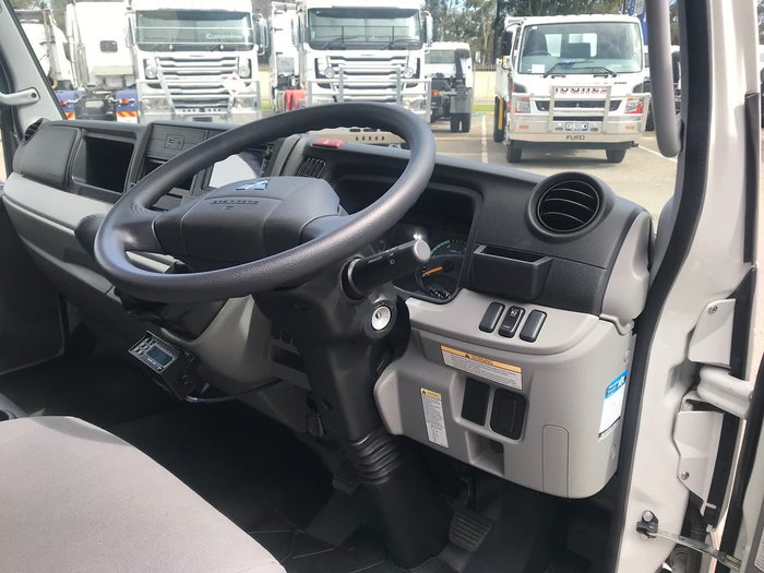 2019 FUSO CANTER 515 WIDE CAB REFRIGERATED White
