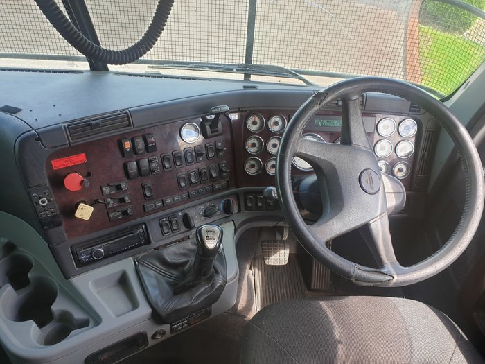 2013 Freightliner Argosy PRIMEMOVER WHITE