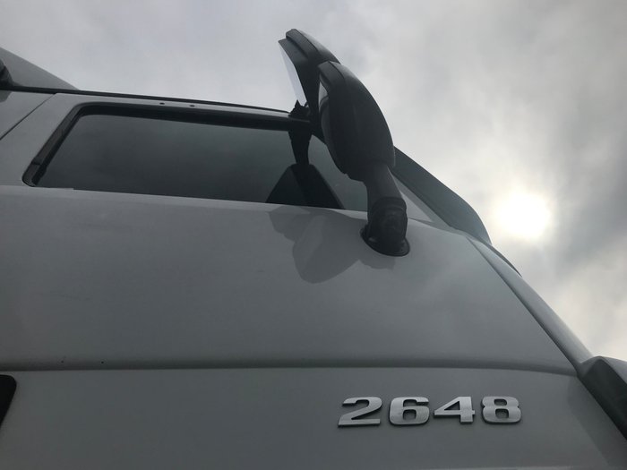 2012 Mercedes Benz 2648 LOW ROOF SLEEPER WHITE