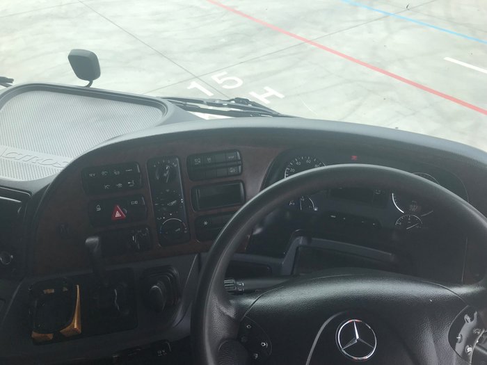 2012 Mercedes Benz 2648 LOW ROOF SLEEPER WHITE