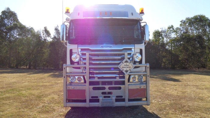 0 Freightliner Argosy White