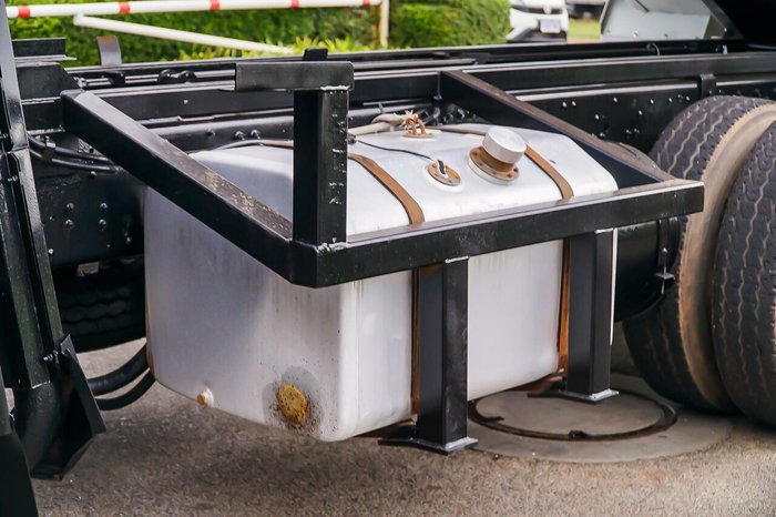 2001 Mitsubishi FV 6X4