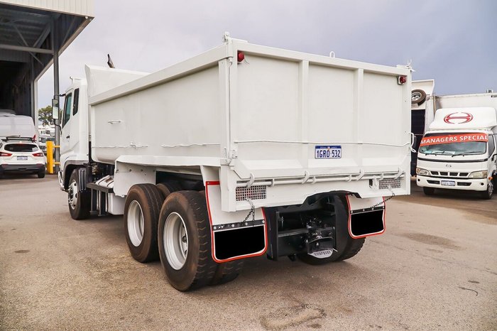 2001 Mitsubishi FV 6X4