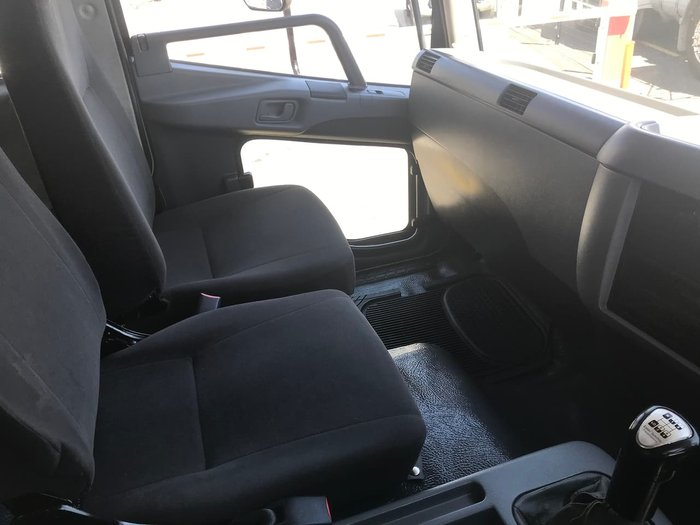 2014 MITSUBISHI FN null null WHITE