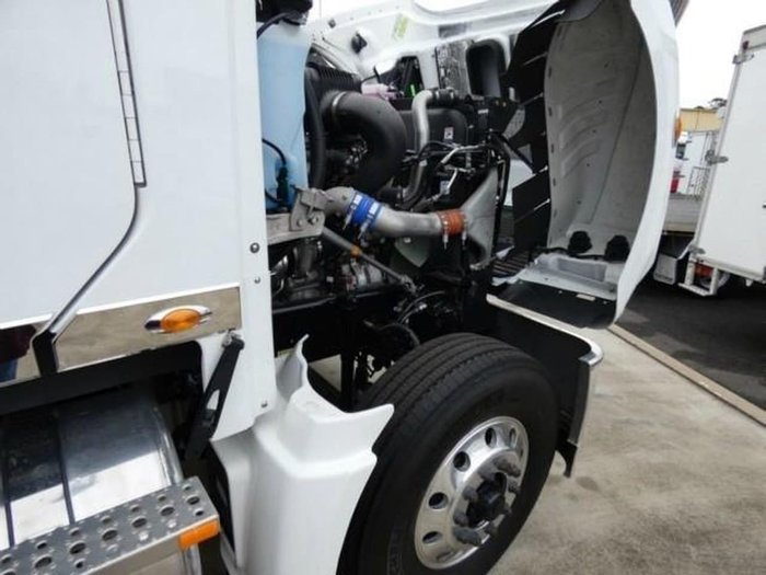2018 FREIGHTLINER CORONADO 114 null null White
