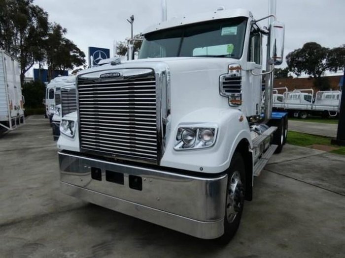 2018 FREIGHTLINER CORONADO 114 null null White