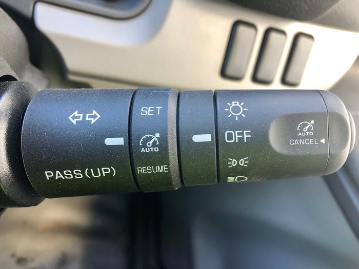 2019 FUSO CANTER 615 FEA61BR3SFAC null null White