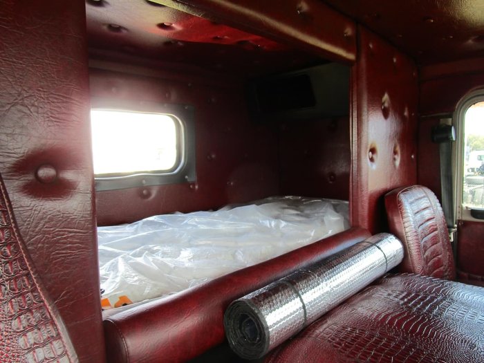 1979 KENWORTH K123 null null RED