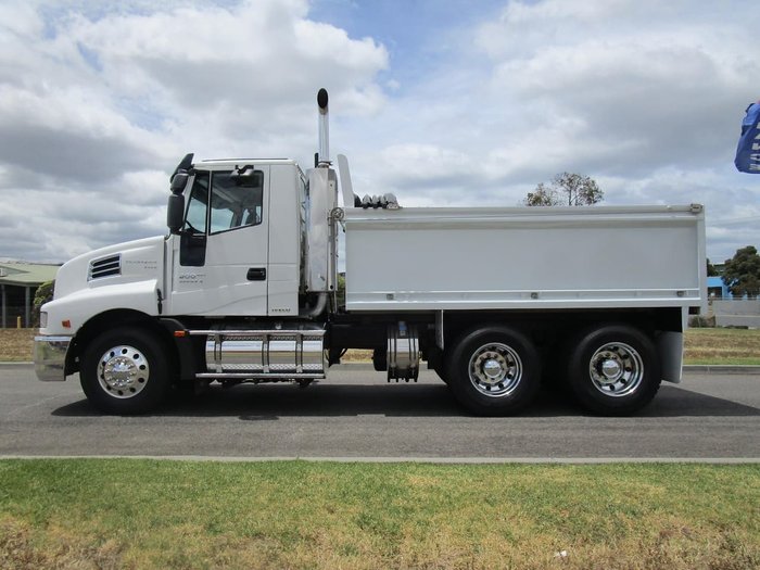 2015 IVECO POWERSTAR 6400 null null WHITE