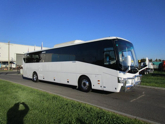 2014 YUTONG 51 SEATER RECLINER SEATS null null WHITE