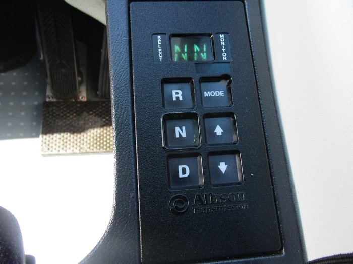 2014 YUTONG 51 SEATER RECLINER SEATS null null WHITE