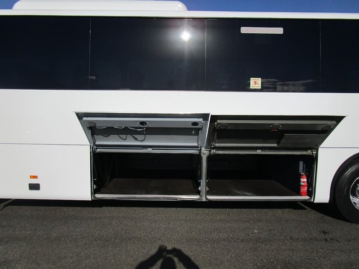 2014 YUTONG 51 SEATER RECLINER SEATS null null WHITE