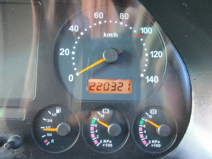 2014 YUTONG 51 SEATER RECLINER SEATS null null WHITE