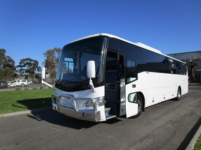 2014 YUTONG 51 SEATER RECLINER SEATS null null WHITE