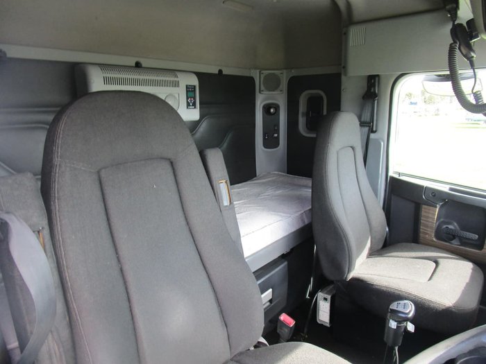 2012 FREIGHTLINER CENTURY C(S/T)112 PTO HYD null null white