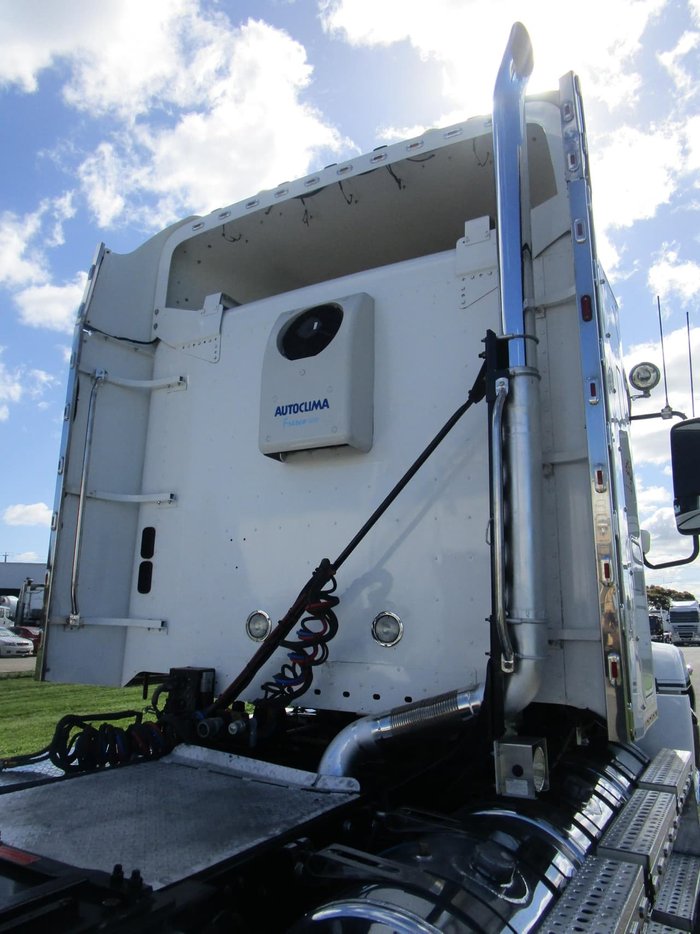 2012 FREIGHTLINER CENTURY C(S/T)112 PTO HYD null null white