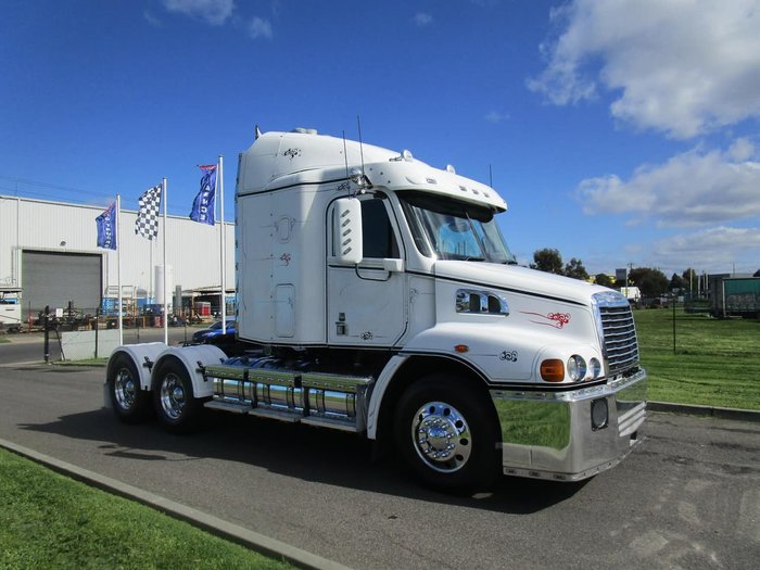 2012 FREIGHTLINER CENTURY C(S/T)112 PTO HYD null null white