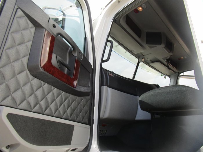 2013 FREIGHTLINER ARGOSY ULTRA SHIFT null null WHITE