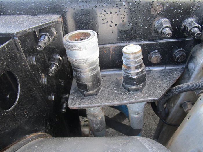 2011 VOLVO FM13 null null WHITE