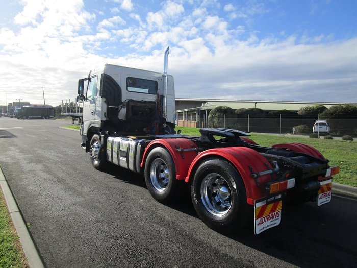 2011 VOLVO FM13 null null WHITE