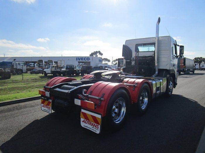 2011 VOLVO FM13 null null WHITE
