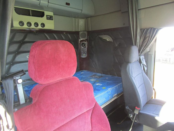 2013 FREIGHTLINER CORONADO CORONADO 112 SD null null GREEN