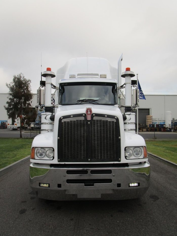2010 KENWORTH T402 NIL K'S ON ENGINE REBUILD null null WHITE