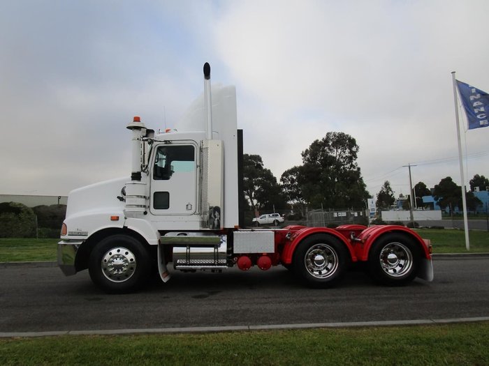2010 KENWORTH T402 NIL K'S ON ENGINE REBUILD null null WHITE