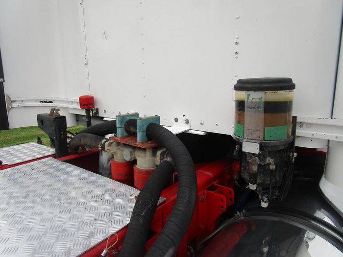 2010 KENWORTH T402 NIL K'S ON ENGINE REBUILD null null WHITE