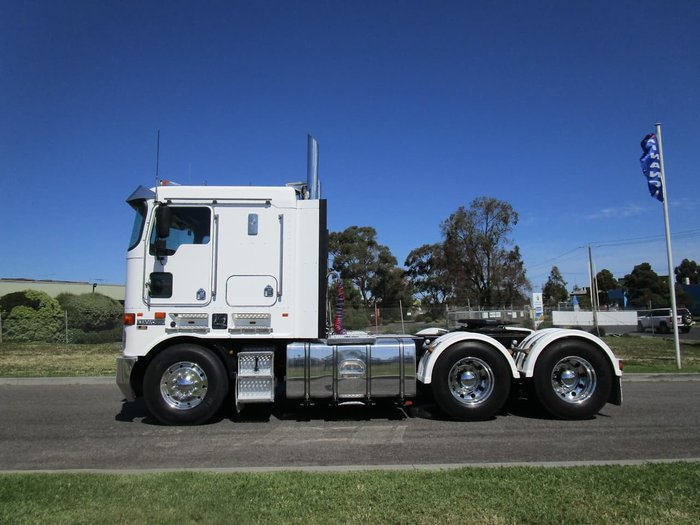 2009 KENWORTH K108 null null WHITE