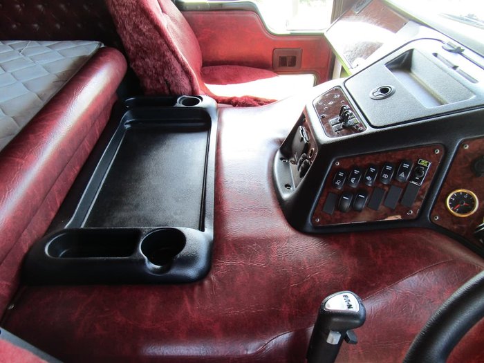 2009 KENWORTH K108 null null WHITE