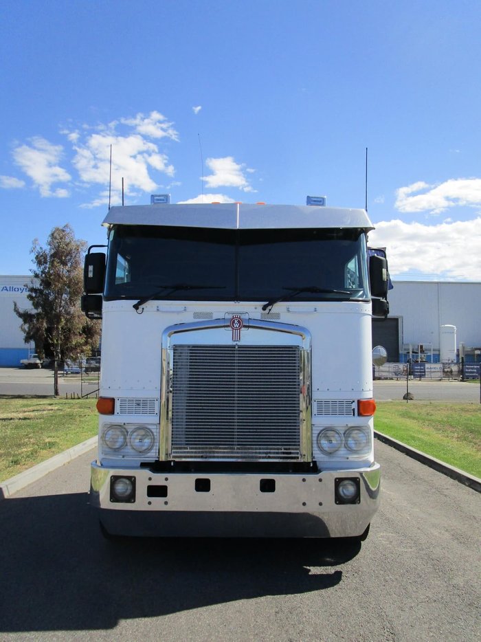 2009 KENWORTH K108 null null WHITE