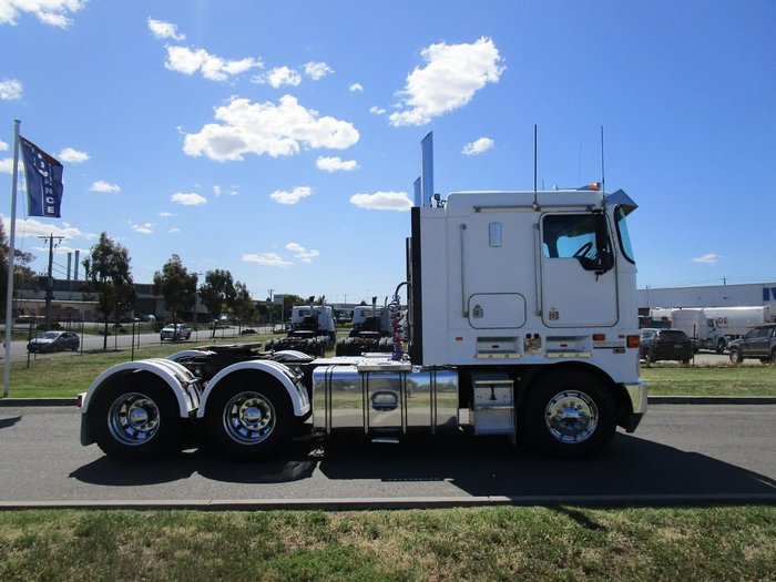 2009 KENWORTH K108 null null WHITE