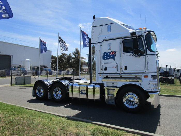 2011 KENWORTH K200 null null WHITE