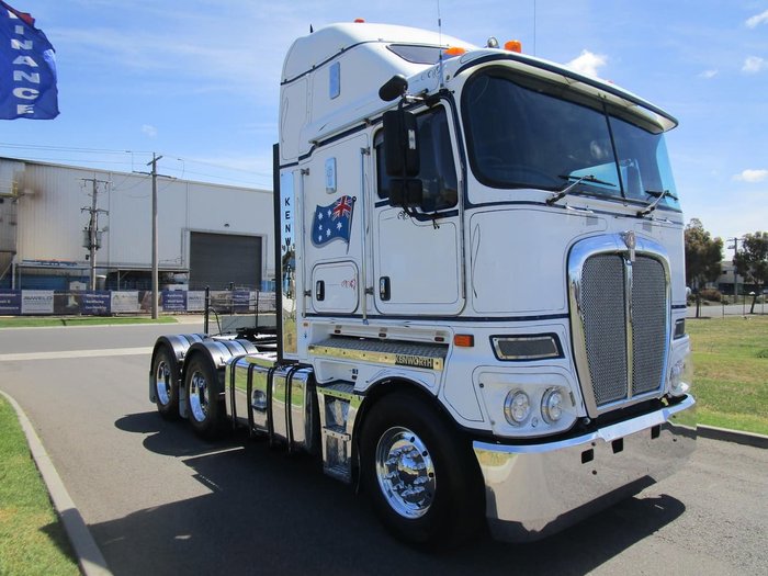 2011 KENWORTH K200 null null WHITE