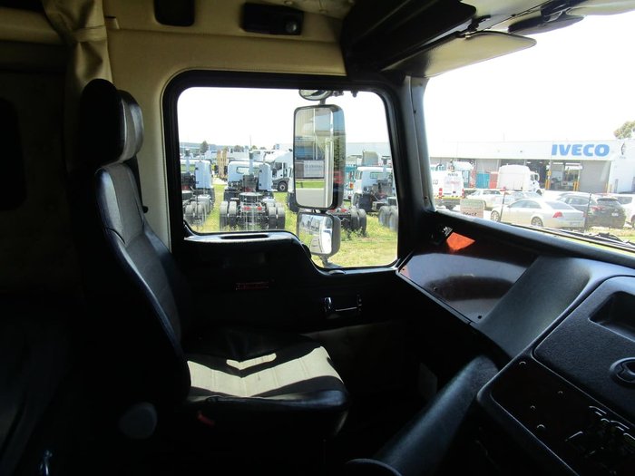 2011 KENWORTH K200 null null WHITE