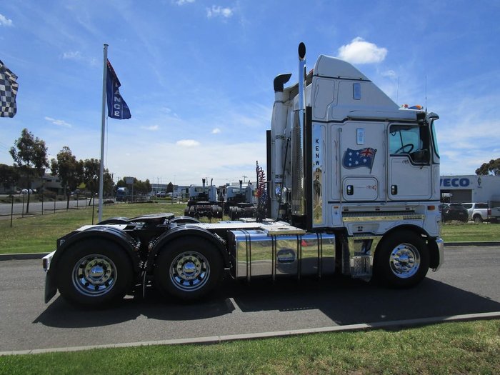 2011 KENWORTH K200 null null WHITE