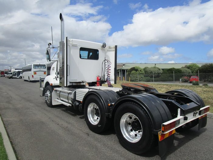2013 KENWORTH T403 DAY CAB null null WHITE