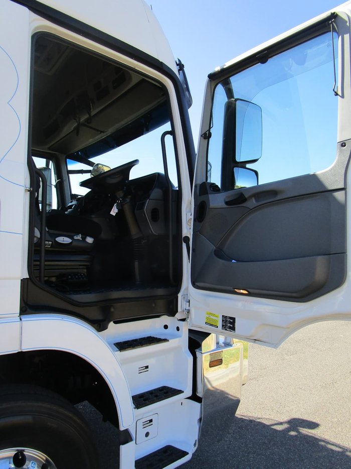 2015 MERCEDES-BENZ ACTROS null null WHITE