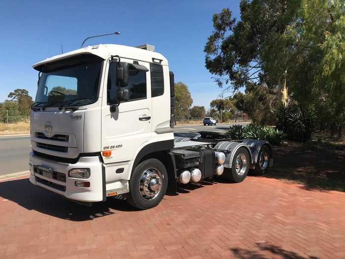 2016 UD GW 26 420 QUON null null White