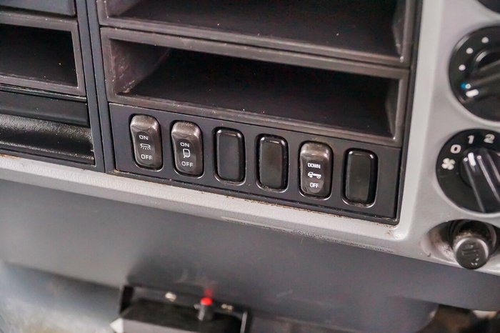 2009 Mitsubishi Fighter