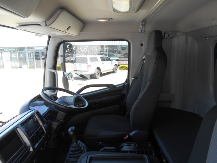 2016 HINO FE 1426 null null White