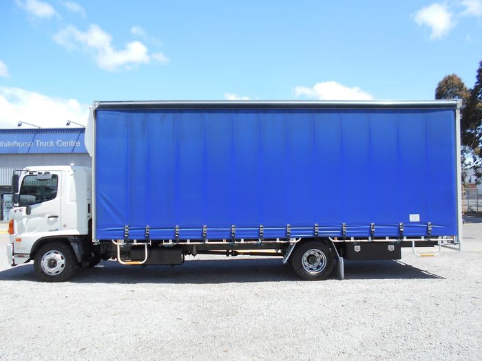 2016 HINO FE 1426 null null White