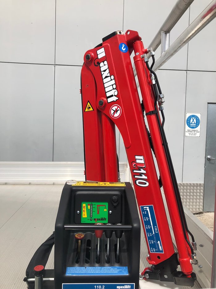 2019 FUSO CANTER 515 null null White